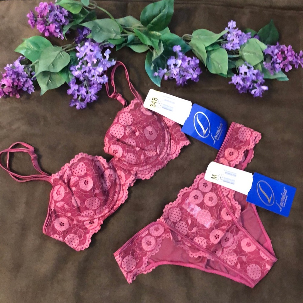 Bundle New Leonisa lace Bra 34B and panty size M